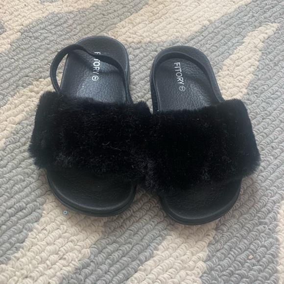 fitory Other - Toddler 7 fur slides